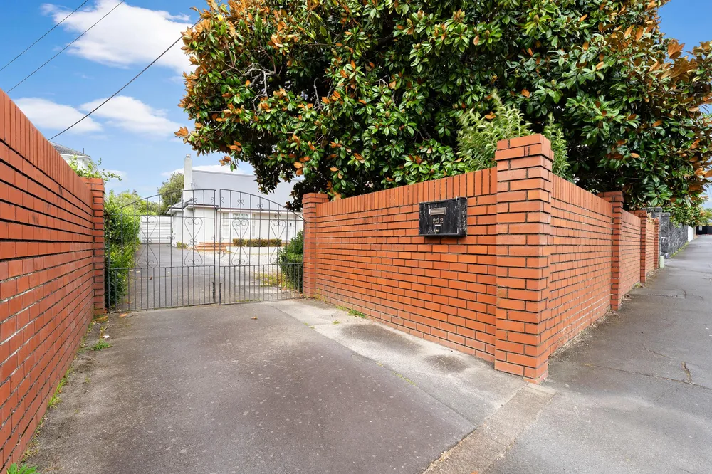 Photos of 232 Lake Road
