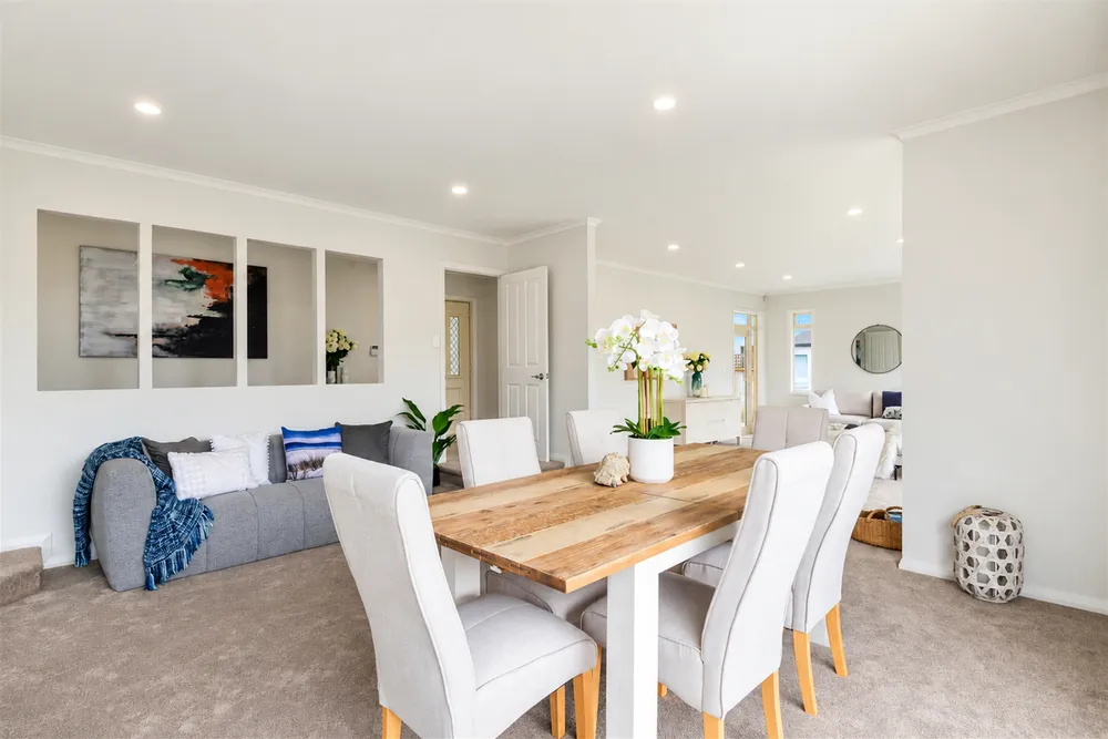 Photos of 37 English Oak Drive