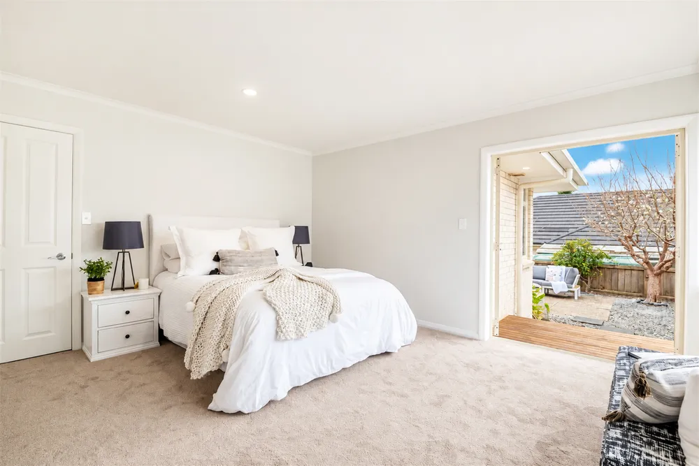 Photos of 37 English Oak Drive
