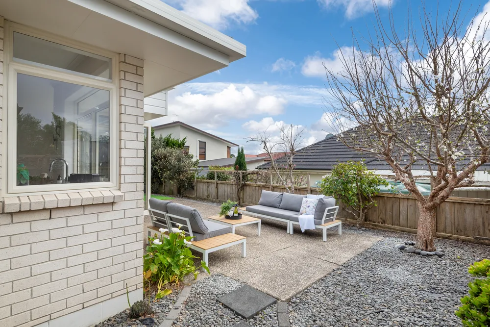Photos of 37 English Oak Drive