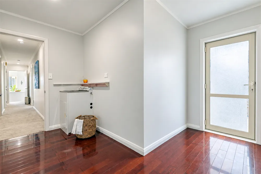 Photos of 37 English Oak Drive
