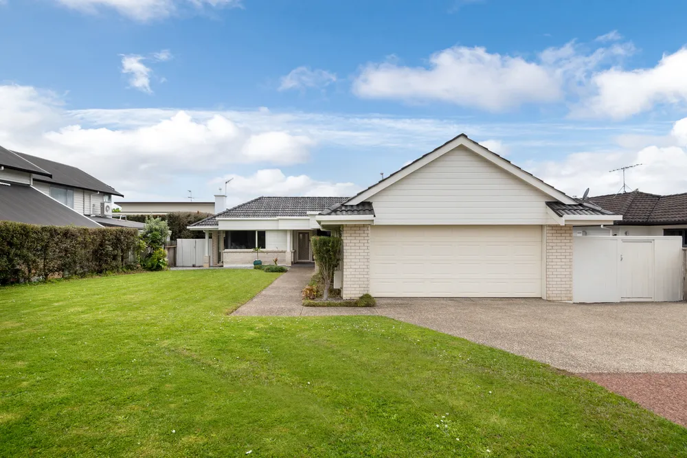 Photos of 37 English Oak Drive
