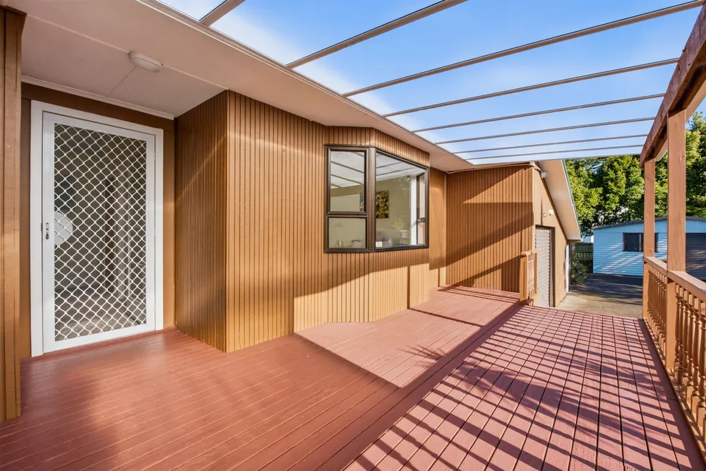 Photos of 512 Glenfield Road