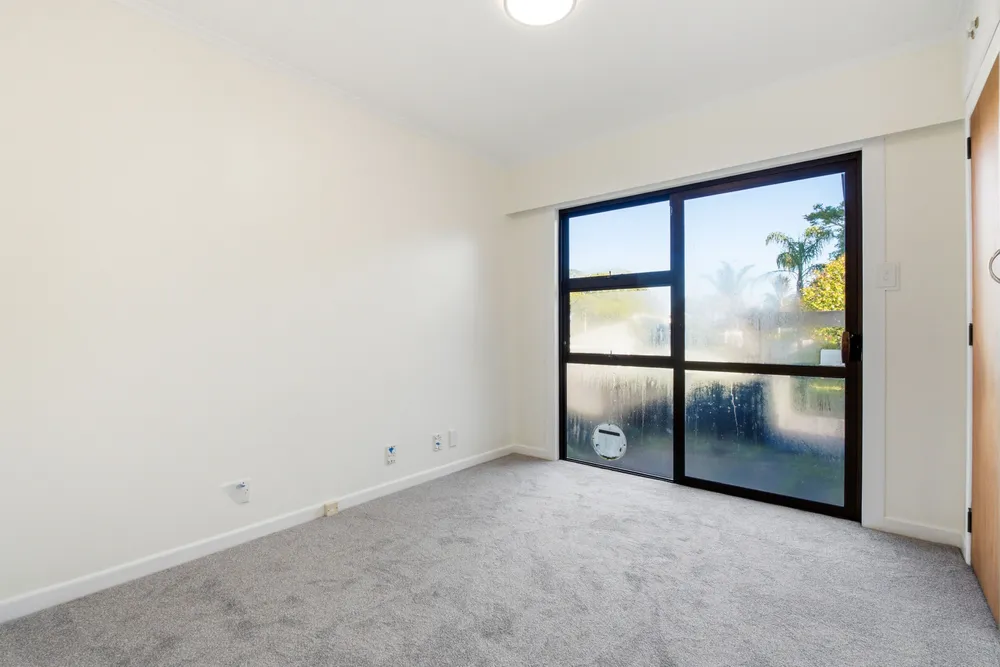 Photos of 512 Glenfield Road