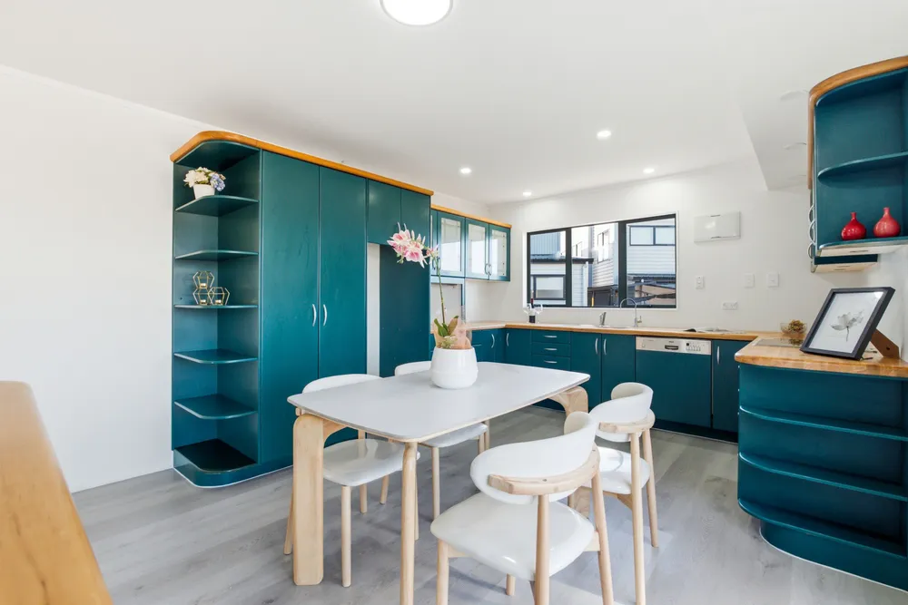 Photos of 512 Glenfield Road