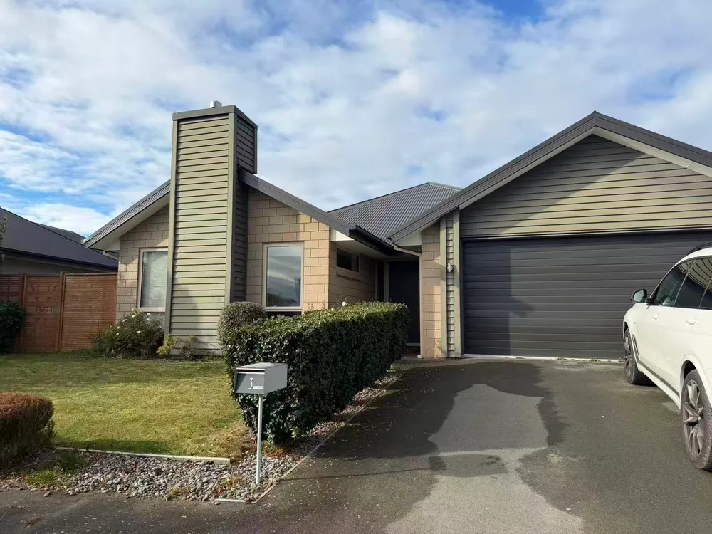 Photos of 41 Mackenzie Avenue