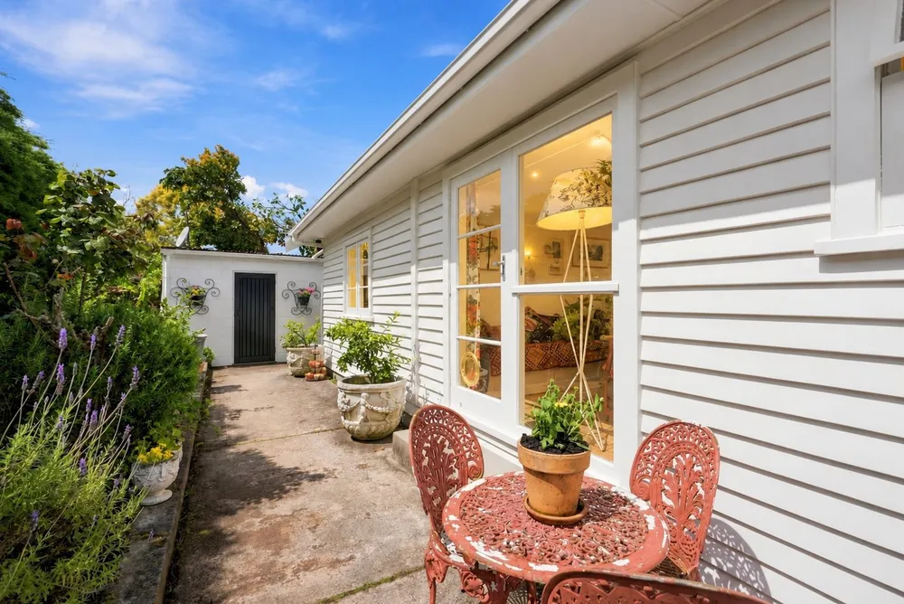 Photos of 15 Carlisle Road