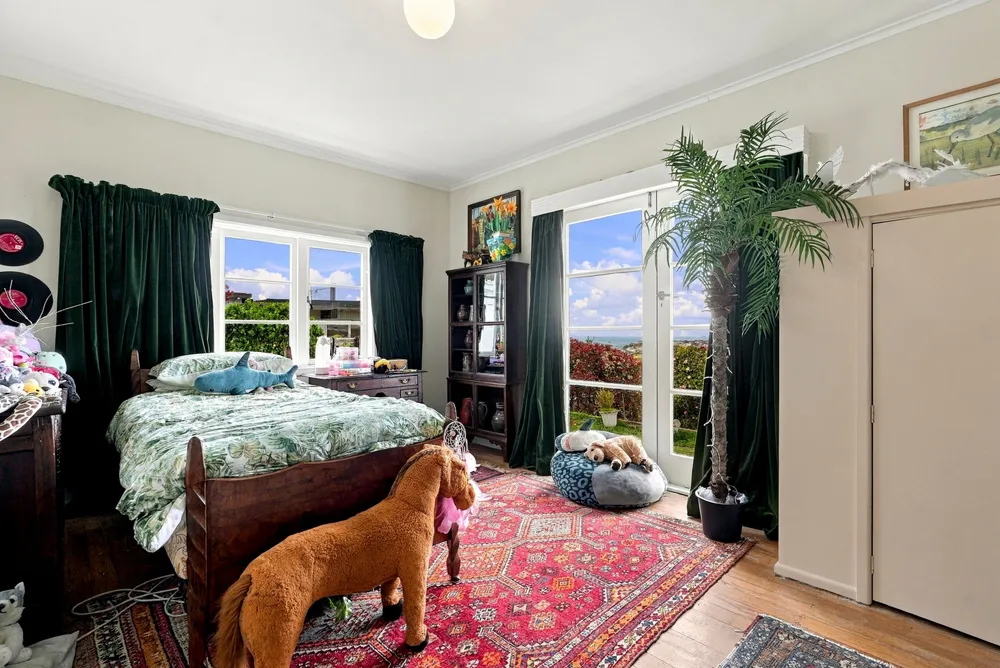 Photos of 15 Carlisle Road