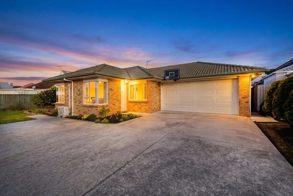 Photos of 56A Huia Road