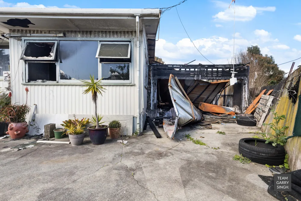 Photos of 16 Jupiter Street