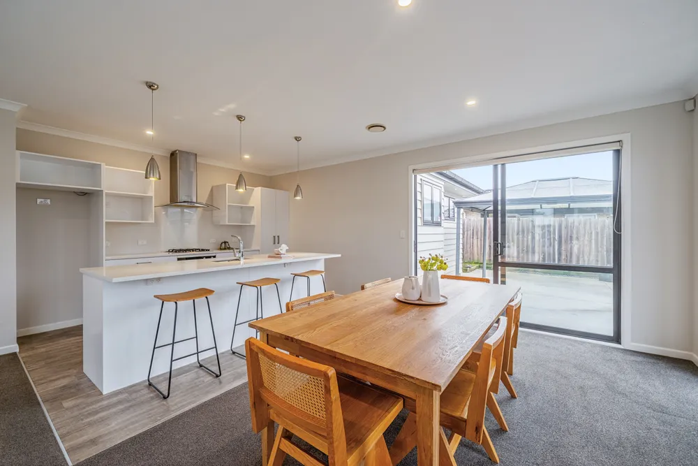 Photos of 10 Poulson Grove