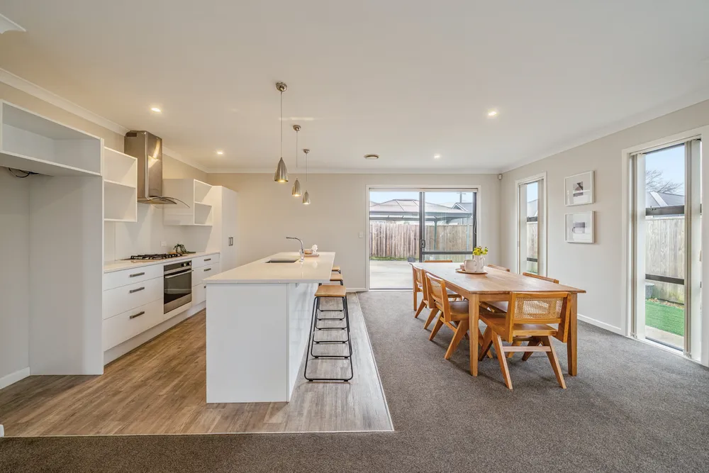 Photos of 10 Poulson Grove