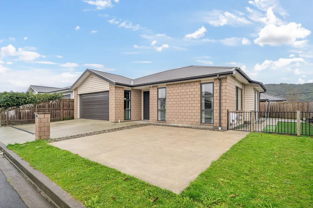 Photos of 10 Poulson Grove