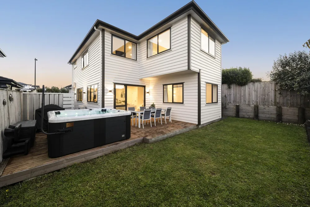 Photos of 45 Baumea Rise
