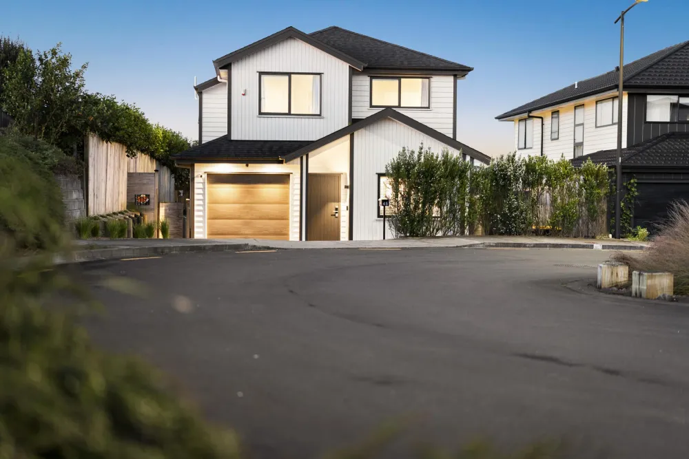 Photos of 45 Baumea Rise