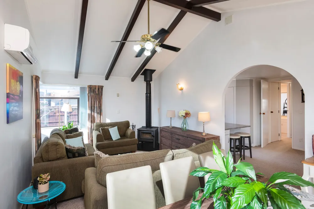 Photos of 378 Nelson Road