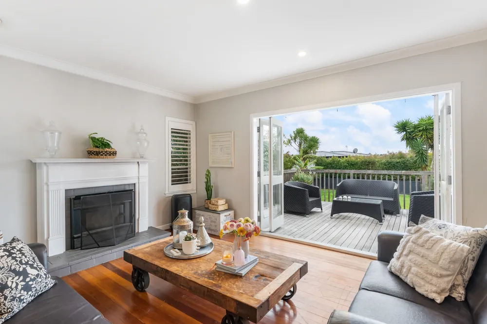 Photos of 22 Whitehaven Road