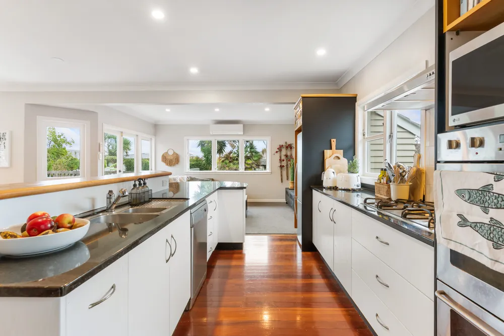 Photos of 22 Whitehaven Road