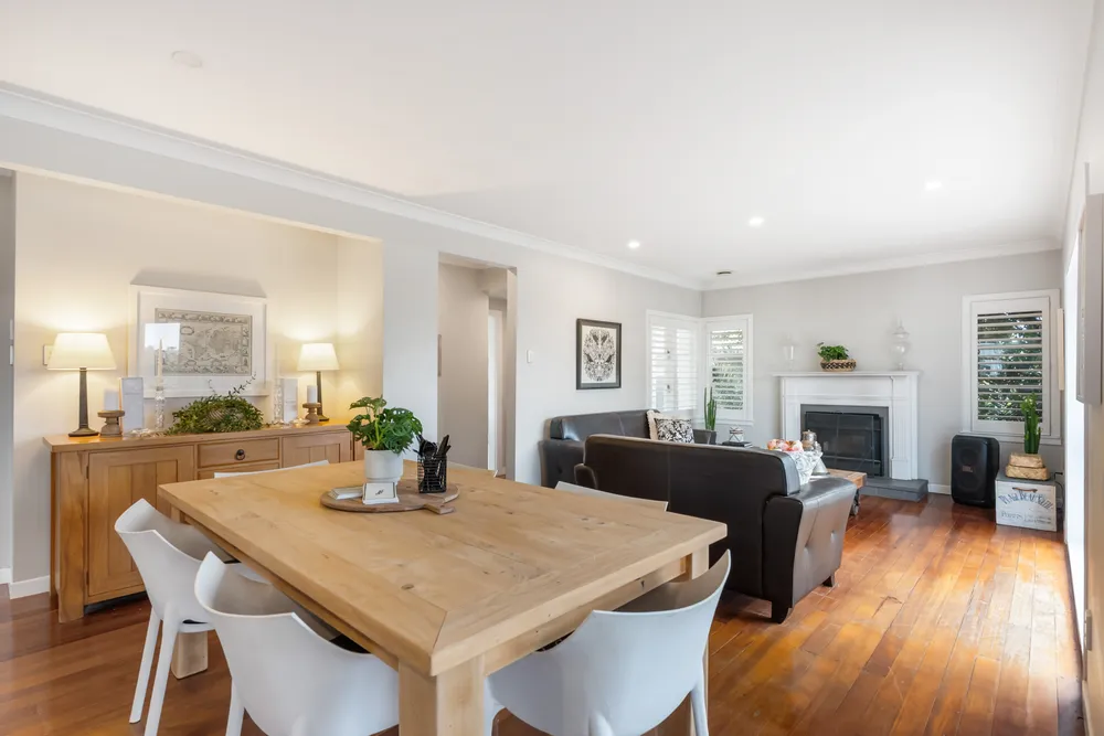 Photos of 22 Whitehaven Road