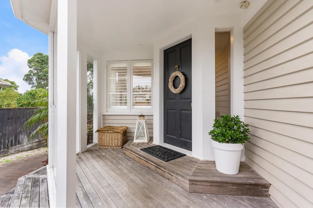 Photos of 22 Whitehaven Road