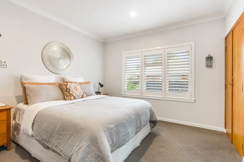 Photos of 22 Whitehaven Road