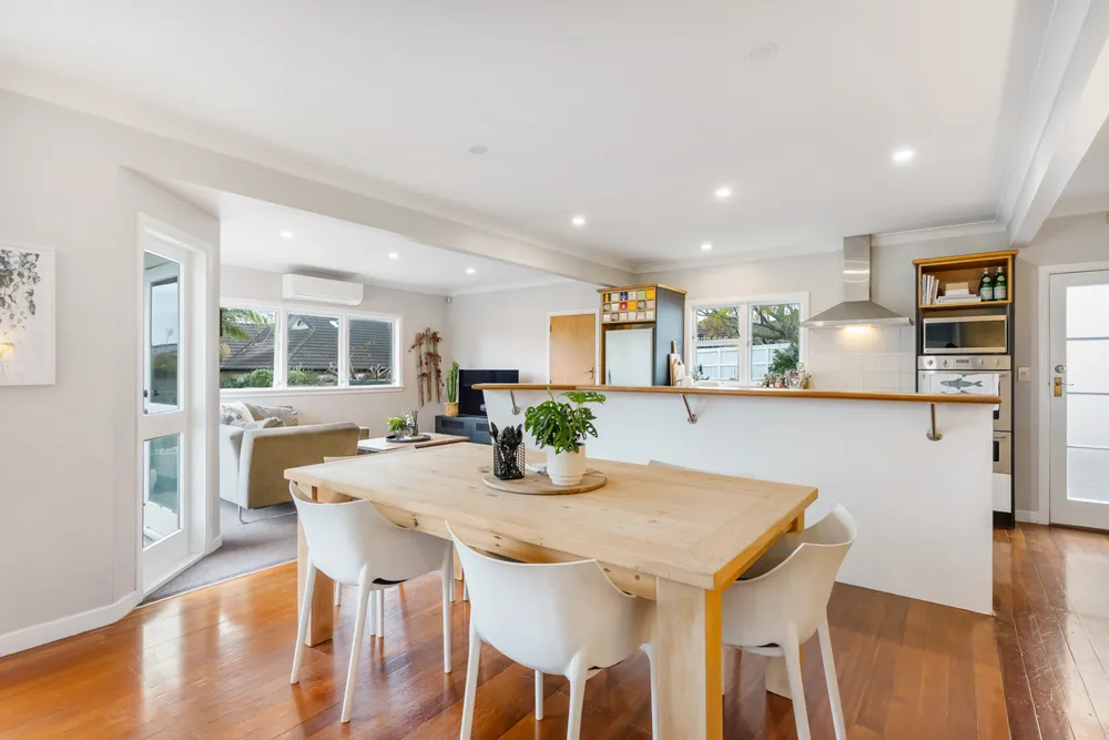 Photos of 22 Whitehaven Road