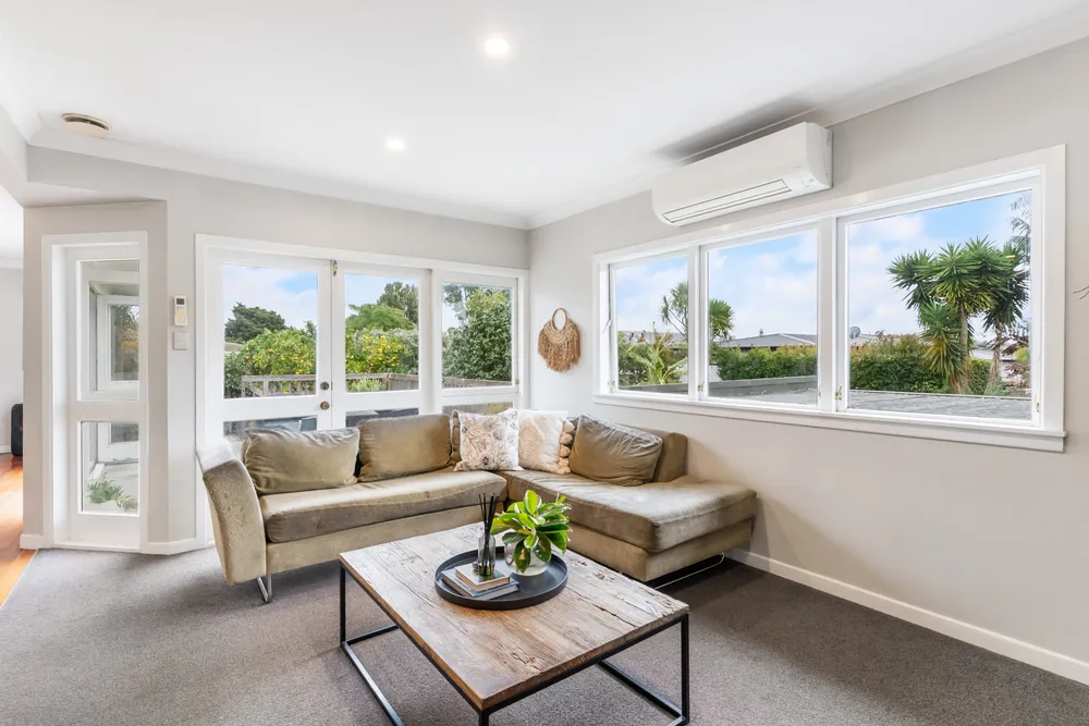 Photos of 22 Whitehaven Road
