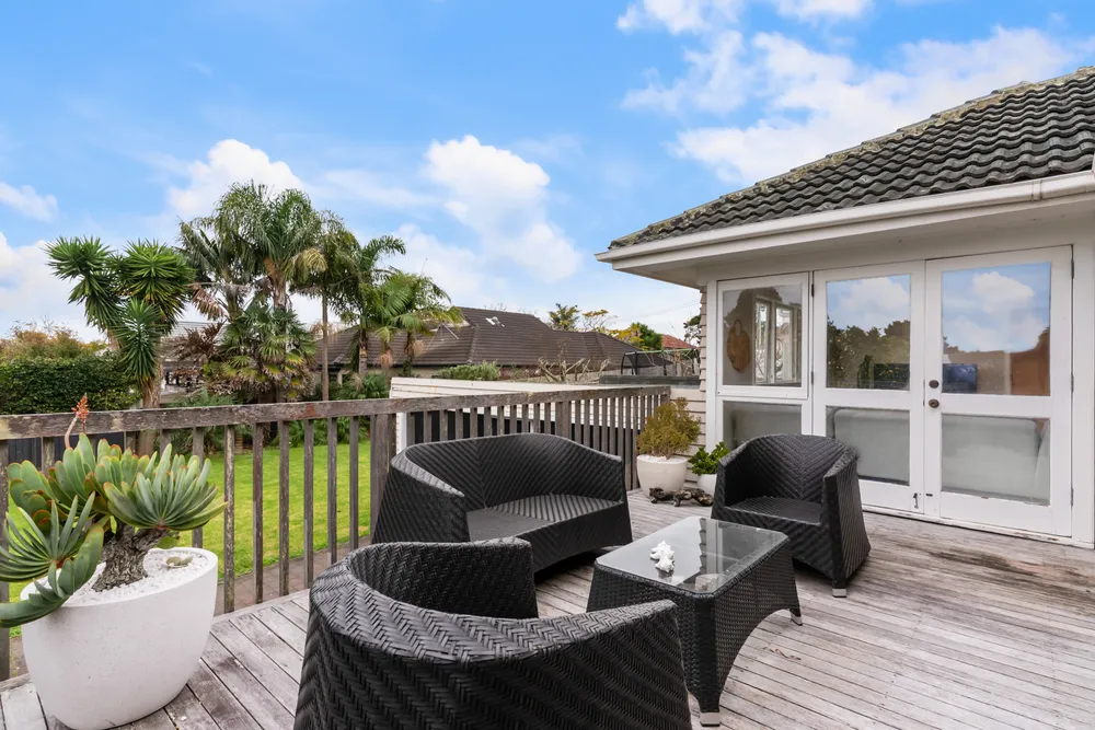 Photos of 22 Whitehaven Road