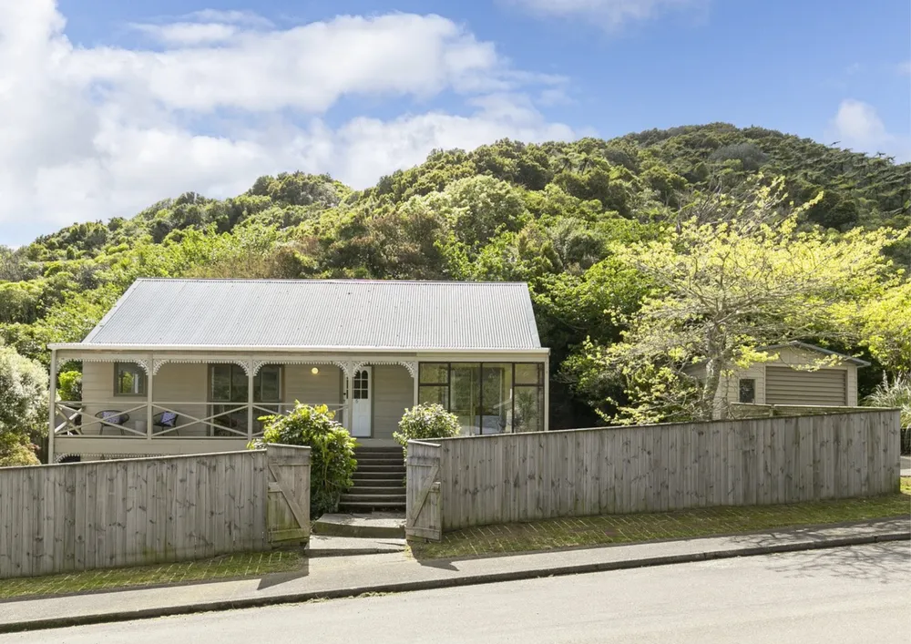 Photo of 5 Fitzgerald Place, Karori