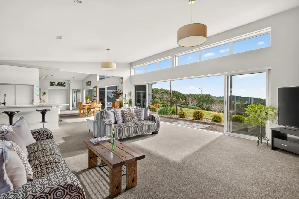 Photos of 157E Kaiate Falls Road