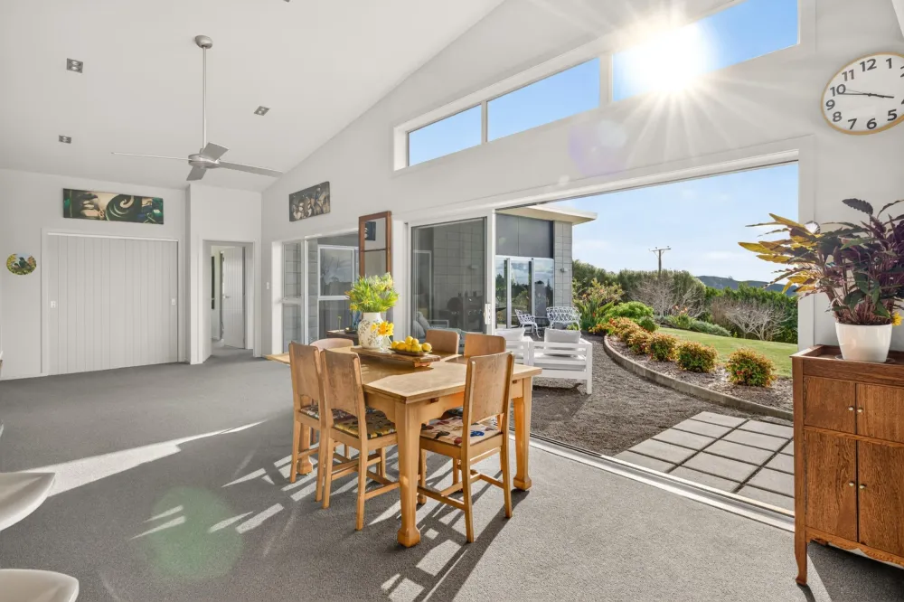Photos of 157E Kaiate Falls Road
