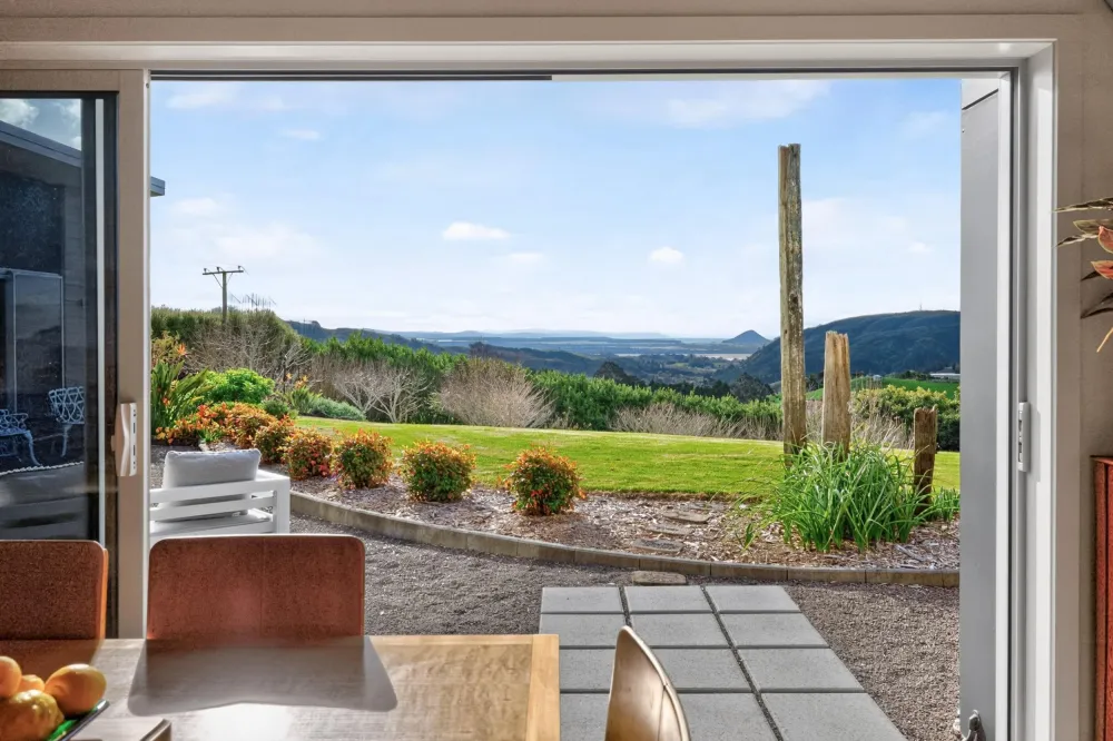 Photos of 157E Kaiate Falls Road