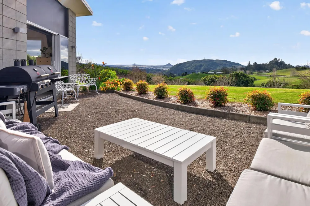 Photos of 157E Kaiate Falls Road