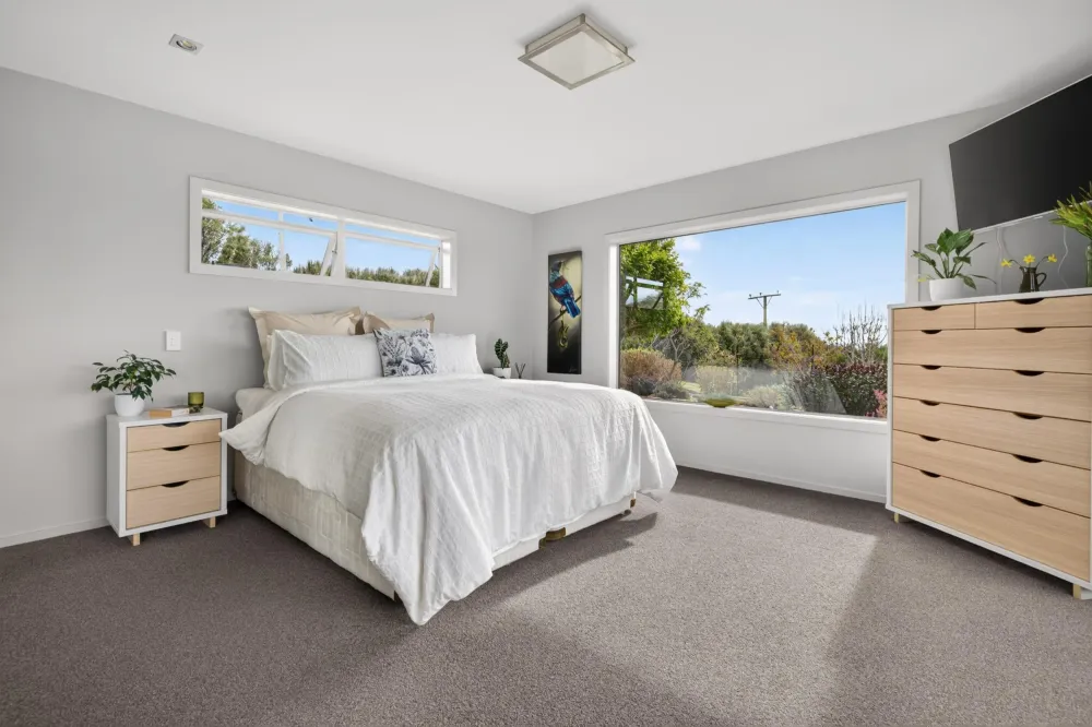 Photos of 157E Kaiate Falls Road