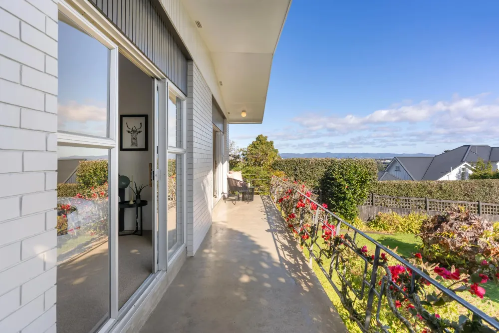 Photos of 2/245 Jervois Road