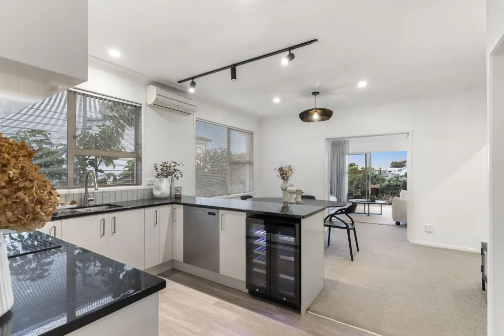 Photos of 2/245 Jervois Road