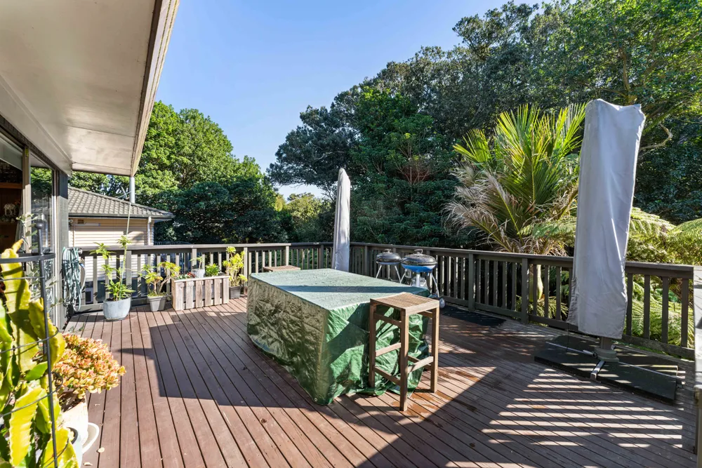 Photos of 24 Gibbs Crescent