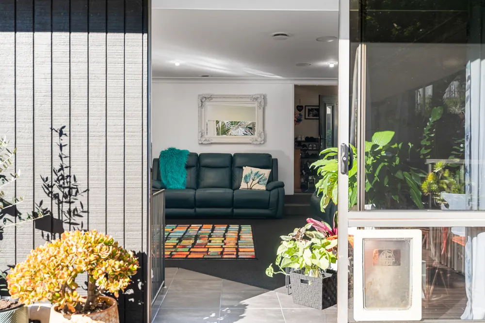 Photos of 24 Gibbs Crescent