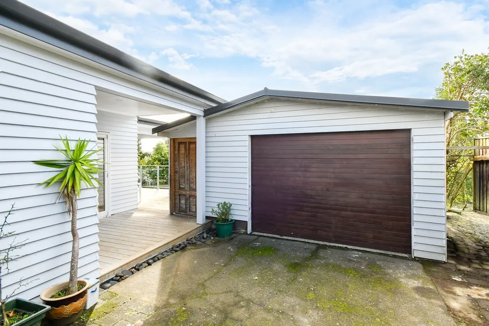 Photos of 54 Pah Road
