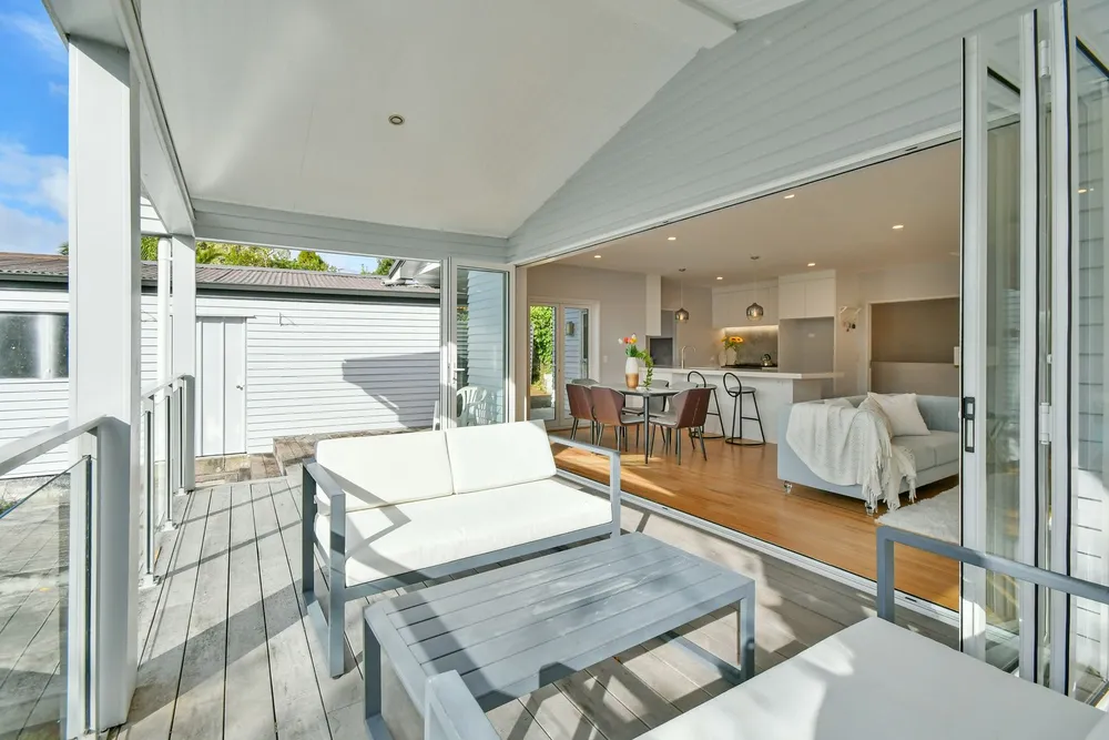 Photos of 54 Pah Road