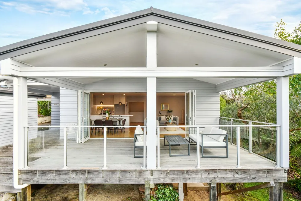 Photos of 54 Pah Road