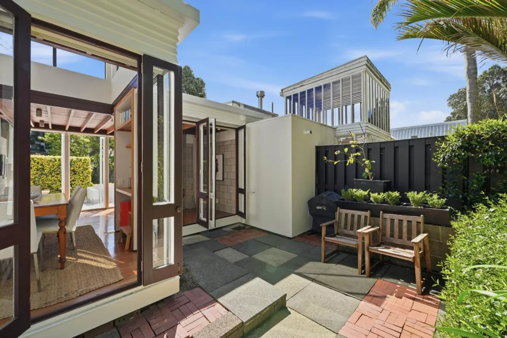 Photos of 2/64 Hapua Street