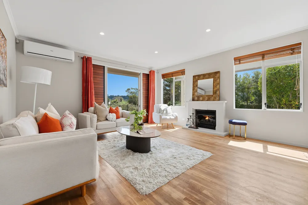 Photos of 42 English Oak Drive