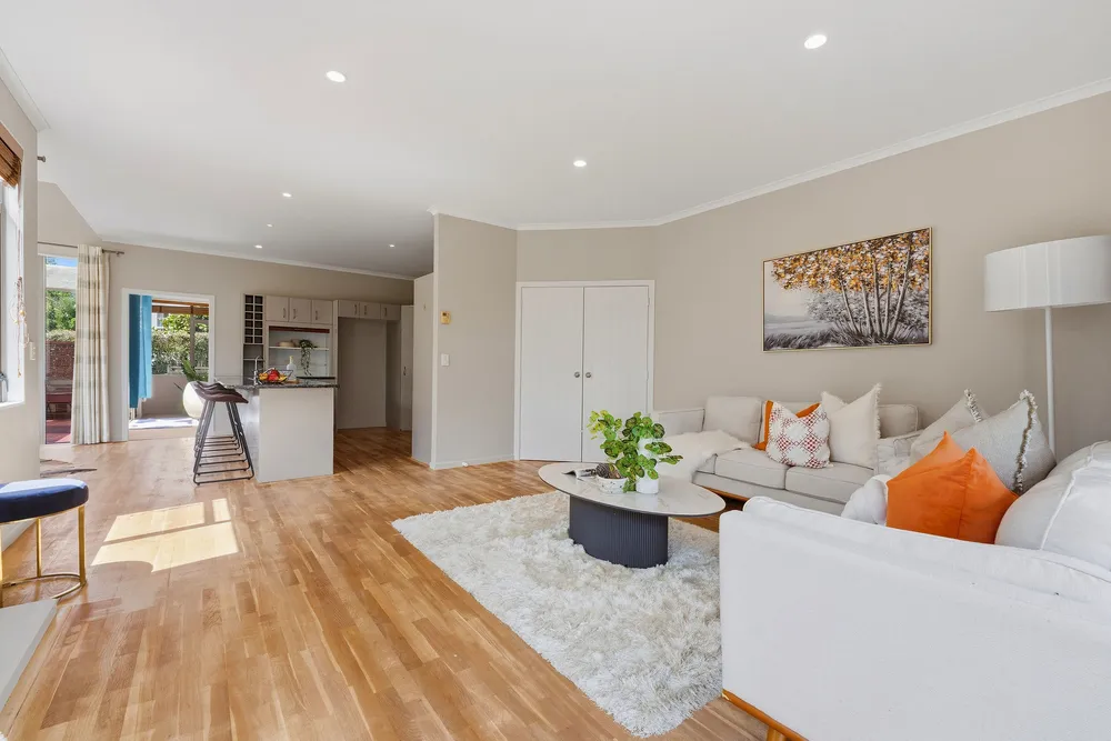 Photos of 42 English Oak Drive