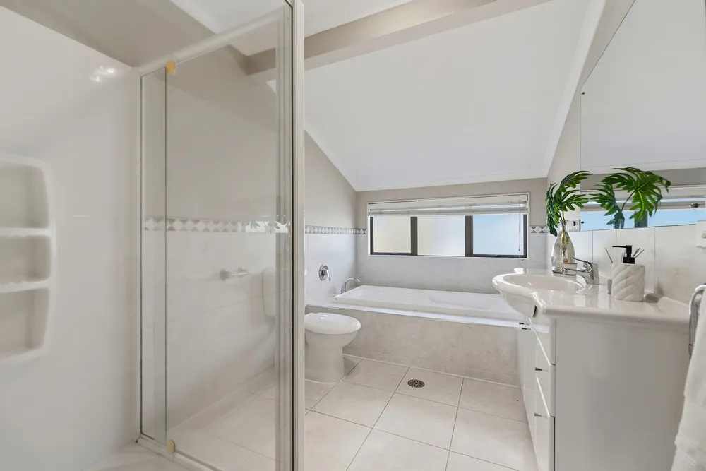 Photos of 42 English Oak Drive