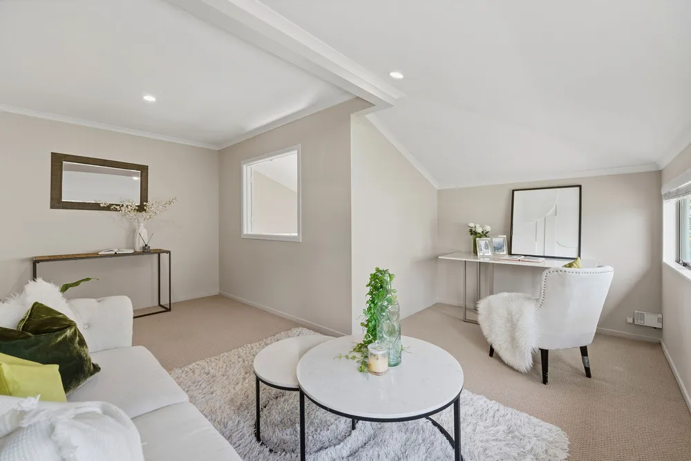 Photos of 42 English Oak Drive