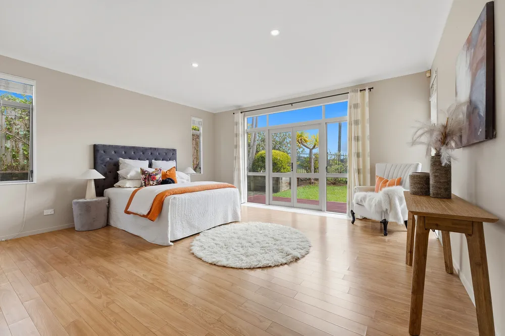 Photos of 42 English Oak Drive