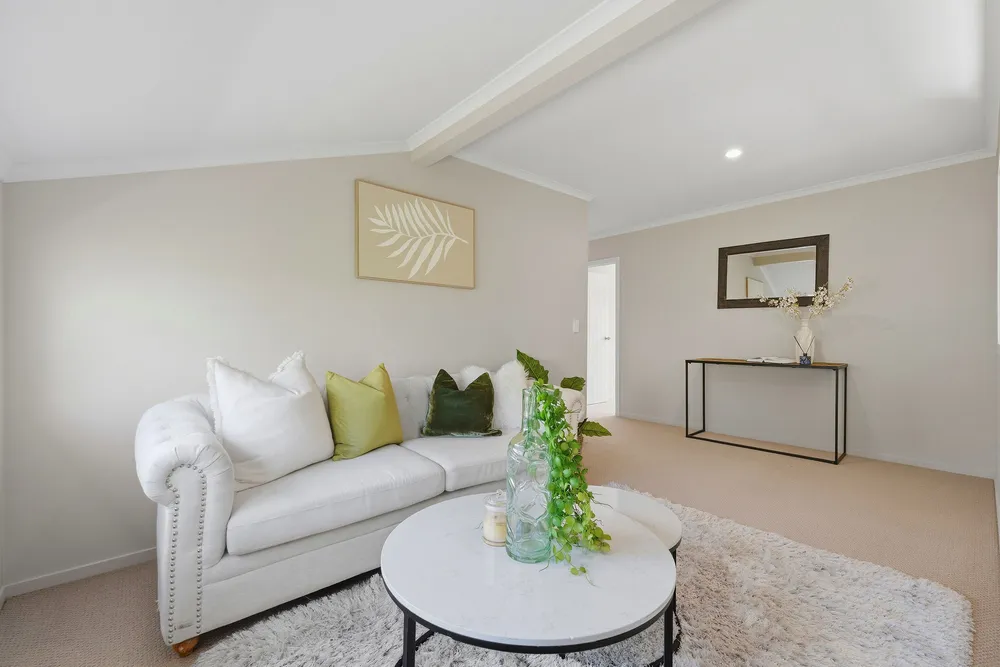 Photos of 42 English Oak Drive
