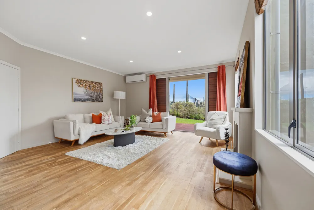Photos of 42 English Oak Drive