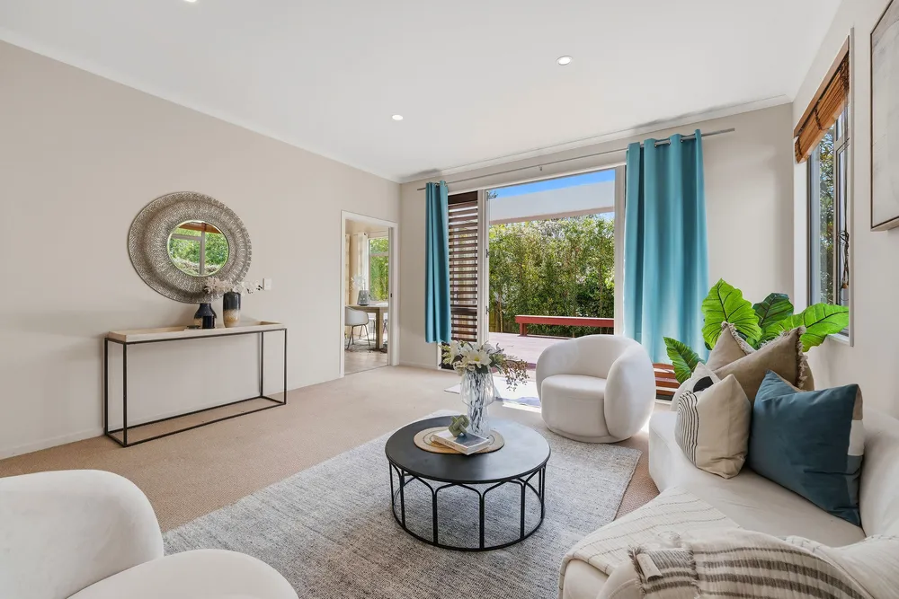 Photos of 42 English Oak Drive
